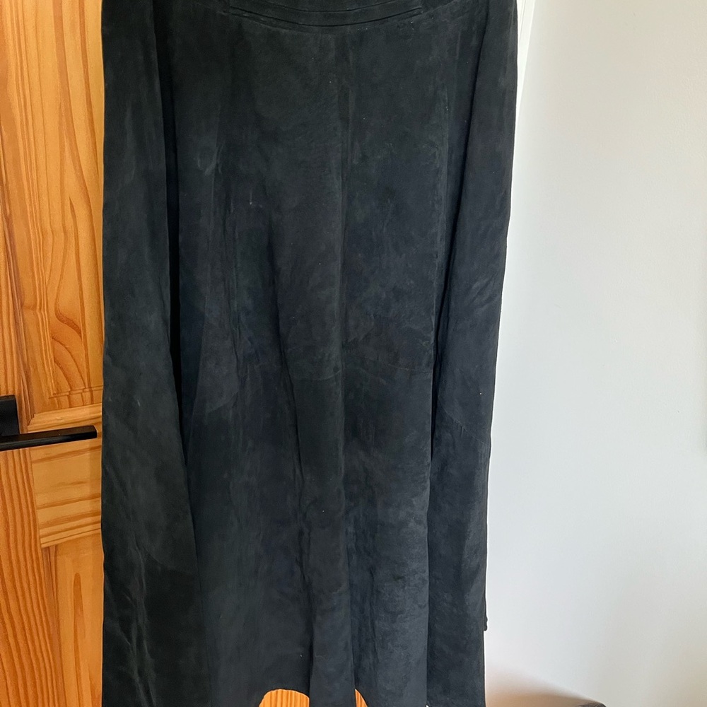 Vintage Black Suede Women's Skirt - Picture 2 of 3